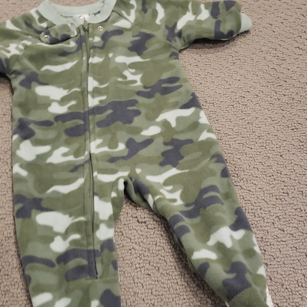 Fleece footed pj's